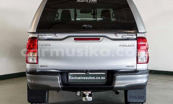 Acheter Occasion Voiture Toyota Hilux Gris à Beitbridge, Matabeleland South Acheter Occasion Voiture Toyota Hilux Gris à Beitbridge, Matabeleland South