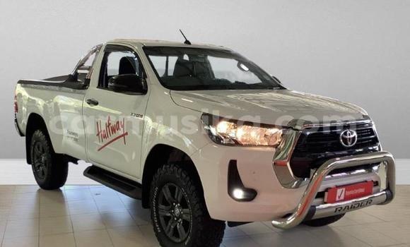 Nunua Ilio tumika Toyota Hilux Nyeupe Gari ndani ya Beitbridge nchini Matabeleland Kusini