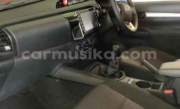 Buy Used Toyota Hilux White Car in Beitbridge in Matabeleland South Buy Used Toyota Hilux White Car in Beitbridge in Matabeleland South