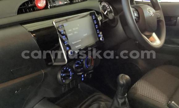 Buy Used Toyota Hilux White Car in Beitbridge in Matabeleland South Buy Used Toyota Hilux White Car in Beitbridge in Matabeleland South