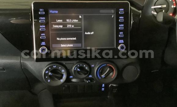 Buy Used Toyota Hilux White Car in Beitbridge in Matabeleland South Buy Used Toyota Hilux White Car in Beitbridge in Matabeleland South