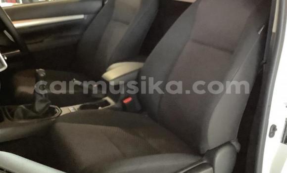 Buy Used Toyota Hilux White Car in Beitbridge in Matabeleland South Buy Used Toyota Hilux White Car in Beitbridge in Matabeleland South