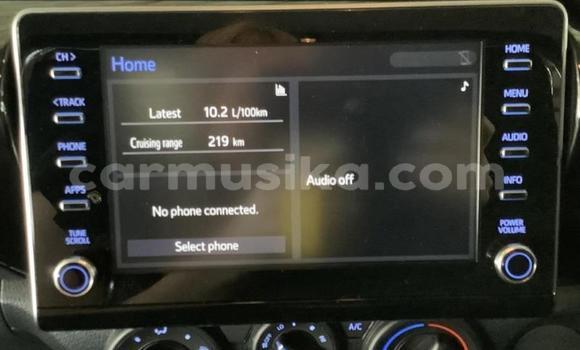 Buy Used Toyota Hilux White Car in Beitbridge in Matabeleland South Buy Used Toyota Hilux White Car in Beitbridge in Matabeleland South