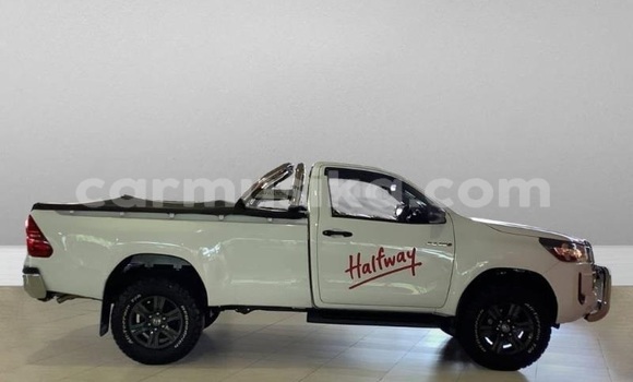 Buy Used Toyota Hilux White Car in Beitbridge in Matabeleland South Buy Used Toyota Hilux White Car in Beitbridge in Matabeleland South