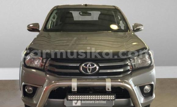 Tenga Tsaru Toyota Hilux Zvimwe Mota in Beitbridge in Matabeleland South Tenga Tsaru Toyota Hilux Zvimwe Mota in Beitbridge in Matabeleland South