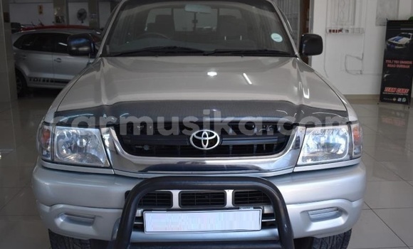Tenga Tsaru Toyota Hilux Sirivha Mota in Beitbridge in Matabeleland South Tenga Tsaru Toyota Hilux Sirivha Mota in Beitbridge in Matabeleland South