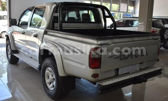 Tenga Tsaru Toyota Hilux Sirivha Mota in Beitbridge in Matabeleland South Tenga Tsaru Toyota Hilux Sirivha Mota in Beitbridge in Matabeleland South