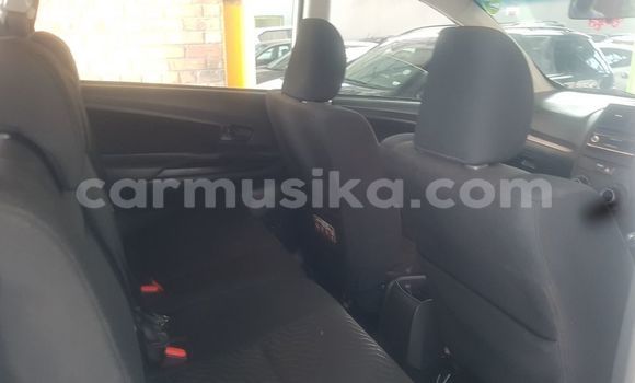 Acheter Occasion Voiture Toyota Avanza Blanc à Beitbridge, Matabeleland South Acheter Occasion Voiture Toyota Avanza Blanc à Beitbridge, Matabeleland South