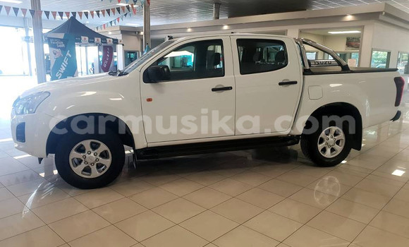 Acheter Occasion Voiture Isuzu KB Blanc à Harare, Harare