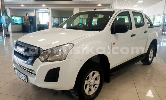 Acheter Occasion Voiture Isuzu KB Blanc à Harare, Harare Acheter Occasion Voiture Isuzu KB Blanc à Harare, Harare
