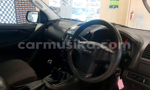 Acheter Occasion Voiture Isuzu KB Blanc à Harare, Harare Acheter Occasion Voiture Isuzu KB Blanc à Harare, Harare