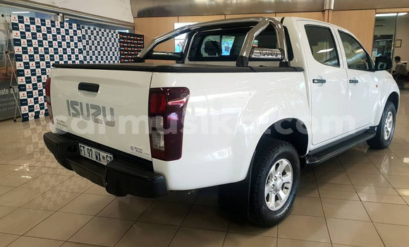 Acheter Occasion Voiture Isuzu KB Blanc à Harare, Harare Acheter Occasion Voiture Isuzu KB Blanc à Harare, Harare