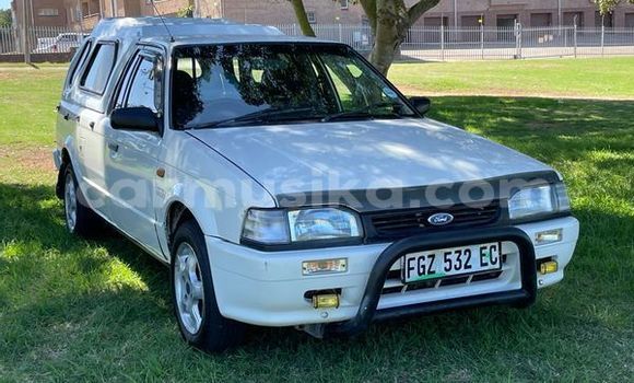 Buy Used Ford B-MAX White Car in Harare in Harare