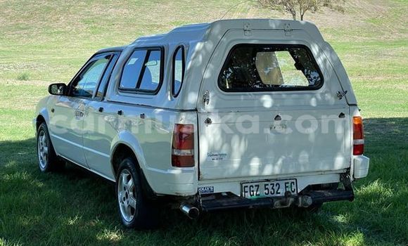 Acheter Occasion Voiture Ford B-MAX Blanc à Harare, Harare Acheter Occasion Voiture Ford B-MAX Blanc à Harare, Harare