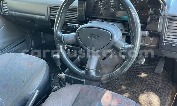 Acheter Occasion Voiture Ford B-MAX Blanc à Harare, Harare Acheter Occasion Voiture Ford B-MAX Blanc à Harare, Harare