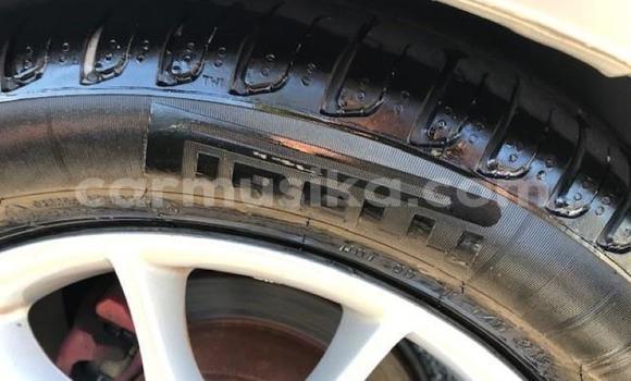 Acheter Occasion Voiture Toyota Runx Gris à Harare, Harare Acheter Occasion Voiture Toyota Runx Gris à Harare, Harare