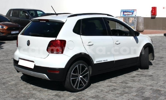 Acheter Occasion Voiture Volkswagen Polo Blanc à Beitbridge, Matabeleland South Acheter Occasion Voiture Volkswagen Polo Blanc à Beitbridge, Matabeleland South