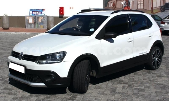 Acheter Occasion Voiture Volkswagen Polo Blanc à Beitbridge, Matabeleland South Acheter Occasion Voiture Volkswagen Polo Blanc à Beitbridge, Matabeleland South