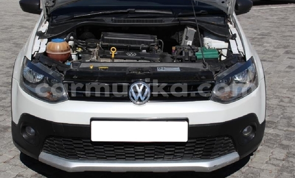 Acheter Occasion Voiture Volkswagen Polo Blanc à Beitbridge, Matabeleland South Acheter Occasion Voiture Volkswagen Polo Blanc à Beitbridge, Matabeleland South