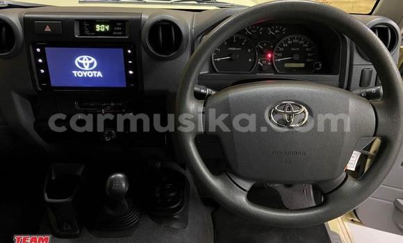 Nunua Ilio tumika Toyota Land Cruiser Beige Gari ndani ya Beitbridge nchini Matabeleland Kusini Nunua Ilio tumika Toyota Land Cruiser Beige Gari ndani ya Beitbridge nchini Matabeleland Kusini