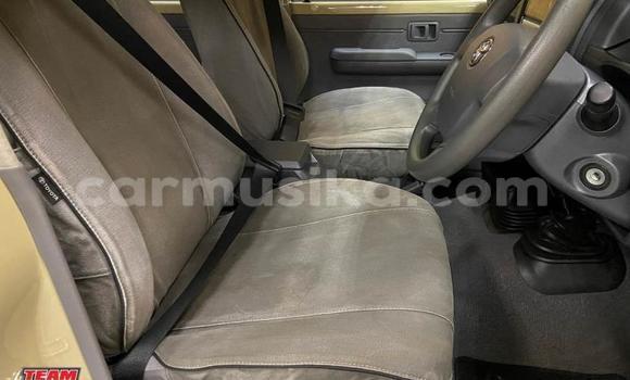 Nunua Ilio tumika Toyota Land Cruiser Beige Gari ndani ya Beitbridge nchini Matabeleland Kusini Nunua Ilio tumika Toyota Land Cruiser Beige Gari ndani ya Beitbridge nchini Matabeleland Kusini