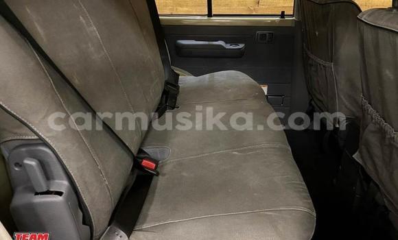 Nunua Ilio tumika Toyota Land Cruiser Beige Gari ndani ya Beitbridge nchini Matabeleland Kusini Nunua Ilio tumika Toyota Land Cruiser Beige Gari ndani ya Beitbridge nchini Matabeleland Kusini