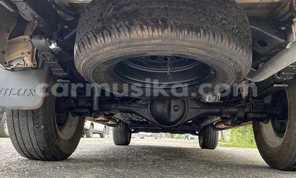 Buy Used Toyota Hilux White Car in Beitbridge in Matabeleland South Buy Used Toyota Hilux White Car in Beitbridge in Matabeleland South