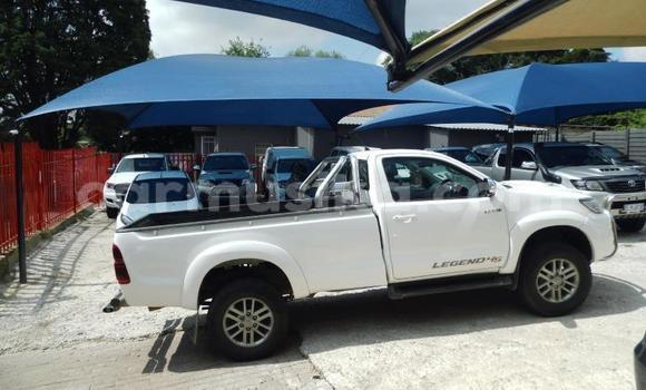Acheter Occasion Voiture Toyota Hilux Blanc à Beitbridge, Matabeleland South Acheter Occasion Voiture Toyota Hilux Blanc à Beitbridge, Matabeleland South