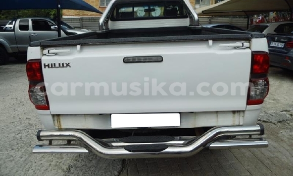 Acheter Occasion Voiture Toyota Hilux Blanc à Beitbridge, Matabeleland South Acheter Occasion Voiture Toyota Hilux Blanc à Beitbridge, Matabeleland South