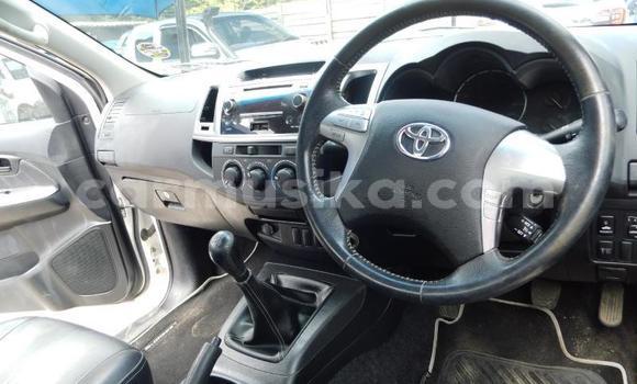 Acheter Occasion Voiture Toyota Hilux Blanc à Beitbridge, Matabeleland South Acheter Occasion Voiture Toyota Hilux Blanc à Beitbridge, Matabeleland South