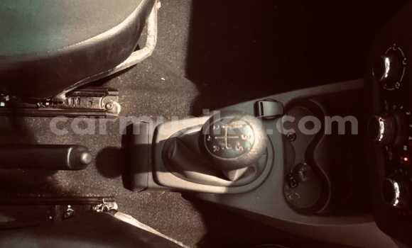 Buy Used Nissan NV200 White Car in Beitbridge in Matabeleland South Buy Used Nissan NV200 White Car in Beitbridge in Matabeleland South