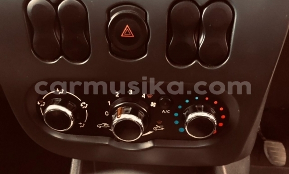 Buy Used Nissan NV200 White Car in Beitbridge in Matabeleland South Buy Used Nissan NV200 White Car in Beitbridge in Matabeleland South