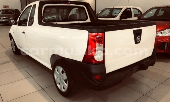 Buy Used Nissan NV200 White Car in Beitbridge in Matabeleland South Buy Used Nissan NV200 White Car in Beitbridge in Matabeleland South