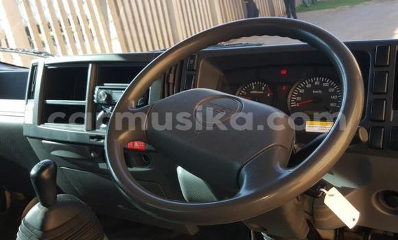 Acheter Occasion Utilitaire Isuzu Elf Blanc à Beitbridge, Matabeleland South Acheter Occasion Utilitaire Isuzu Elf Blanc à Beitbridge, Matabeleland South