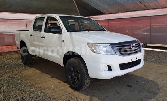 Acheter Occasion Voiture Toyota Hilux Blanc à Beitbridge, Matabeleland South Acheter Occasion Voiture Toyota Hilux Blanc à Beitbridge, Matabeleland South