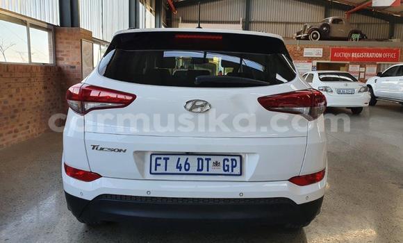 Acheter Occasion Voiture Hyundai Tucson Blanc à Beitbridge, Matabeleland South Acheter Occasion Voiture Hyundai Tucson Blanc à Beitbridge, Matabeleland South