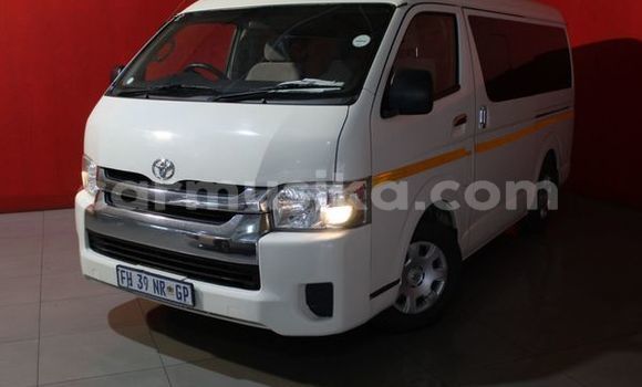 Tenga Tsaru Toyota Hiace Chena Mota in Beitbridge in Matabeleland South
