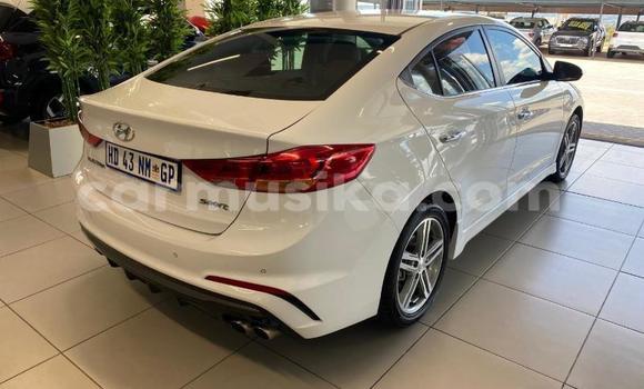 Tenga Tsaru Hyundai Elantra Chena Mota in Glen View in Harare Tenga Tsaru Hyundai Elantra Chena Mota in Glen View in Harare