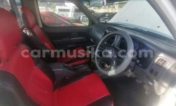 Acheter Occasion Voiture Nissan NP 300 Blanc à Beitbridge, Matabeleland South Acheter Occasion Voiture Nissan NP 300 Blanc à Beitbridge, Matabeleland South