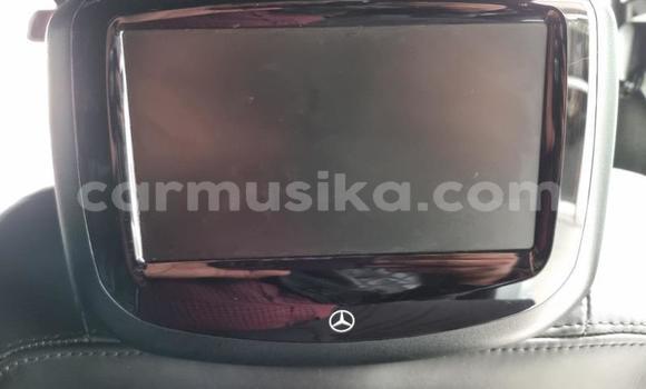 Nunua Ilio tumika Mercedes‒Benz G-klasse AMG Fedha Gari ndani ya Beitbridge nchini Matabeleland Kusini Nunua Ilio tumika Mercedes‒Benz G-klasse AMG Fedha Gari ndani ya Beitbridge nchini Matabeleland Kusini