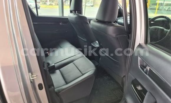 Tenga Tsaru Toyota Hilux Zvimwe Mota in Beitbridge in Matabeleland South Tenga Tsaru Toyota Hilux Zvimwe Mota in Beitbridge in Matabeleland South