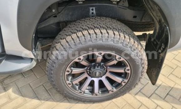 Tenga Tsaru Toyota Hilux Zvimwe Mota in Beitbridge in Matabeleland South Tenga Tsaru Toyota Hilux Zvimwe Mota in Beitbridge in Matabeleland South