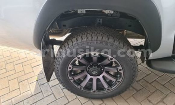 Tenga Tsaru Toyota Hilux Zvimwe Mota in Beitbridge in Matabeleland South Tenga Tsaru Toyota Hilux Zvimwe Mota in Beitbridge in Matabeleland South