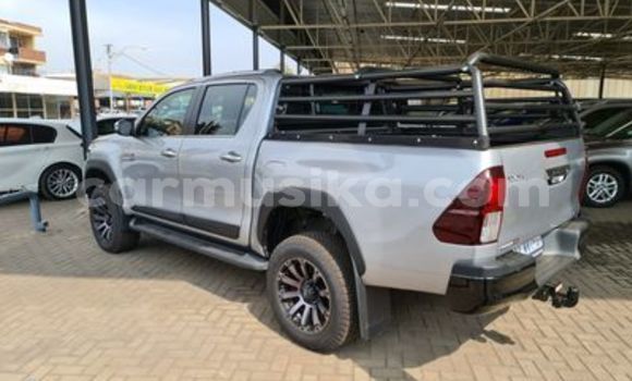 Tenga Tsaru Toyota Hilux Zvimwe Mota in Beitbridge in Matabeleland South Tenga Tsaru Toyota Hilux Zvimwe Mota in Beitbridge in Matabeleland South