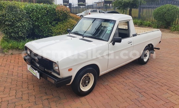 Buy Used Nissan Datsun White Car in Beitbridge in Matabeleland South Buy Used Nissan Datsun White Car in Beitbridge in Matabeleland South