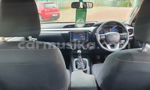 Acheter Occasion Voiture Toyota Hilux Rouge à Beitbridge, Matabeleland South Acheter Occasion Voiture Toyota Hilux Rouge à Beitbridge, Matabeleland South