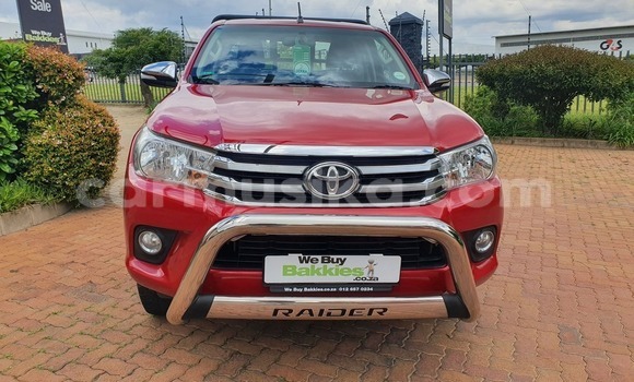 Acheter Occasion Voiture Toyota Hilux Rouge à Beitbridge, Matabeleland South Acheter Occasion Voiture Toyota Hilux Rouge à Beitbridge, Matabeleland South