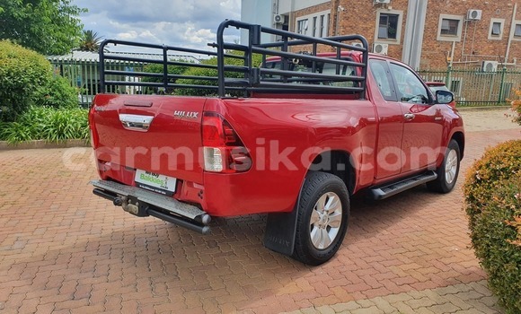 Acheter Occasion Voiture Toyota Hilux Rouge à Beitbridge, Matabeleland South Acheter Occasion Voiture Toyota Hilux Rouge à Beitbridge, Matabeleland South