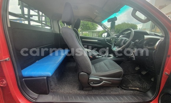 Acheter Occasion Voiture Toyota Hilux Rouge à Beitbridge, Matabeleland South Acheter Occasion Voiture Toyota Hilux Rouge à Beitbridge, Matabeleland South