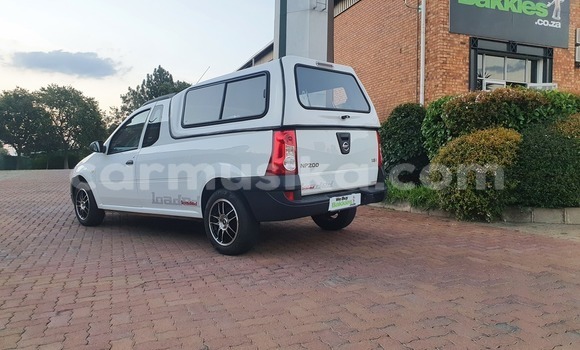 Buy Used Nissan NV200 White Car in Beitbridge in Matabeleland South Buy Used Nissan NV200 White Car in Beitbridge in Matabeleland South
